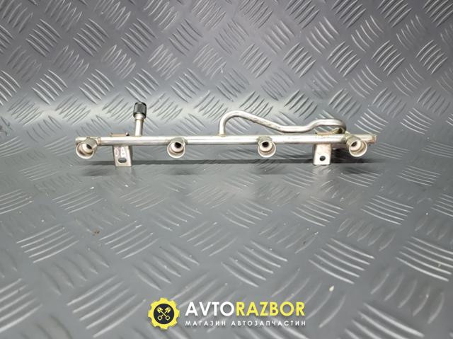 Рампа форсунок системи упорскування палива 90536083 GM