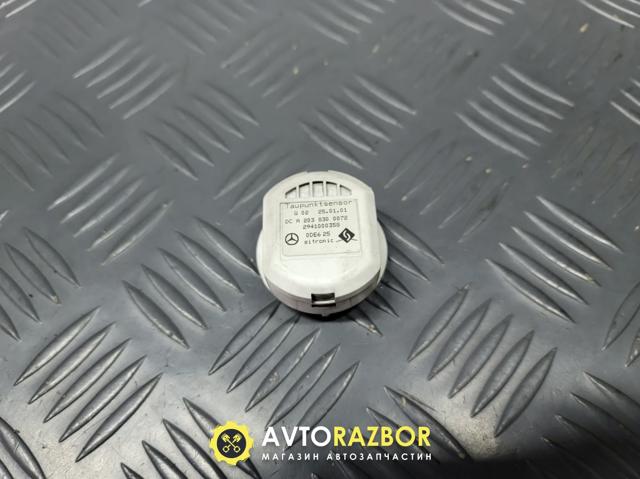 Датчик температури повітря в салоні A2038300072 MERCEDES