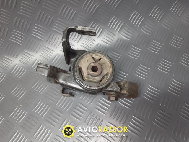 Подушка (опора) двигуна, ліва B25D39070B MAZDA