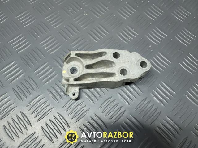 Права подушка двигуна D65139060F MAZDA