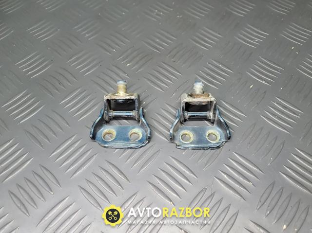 Петля третіх/п'ятих дверей GJ6J62210C MAZDA