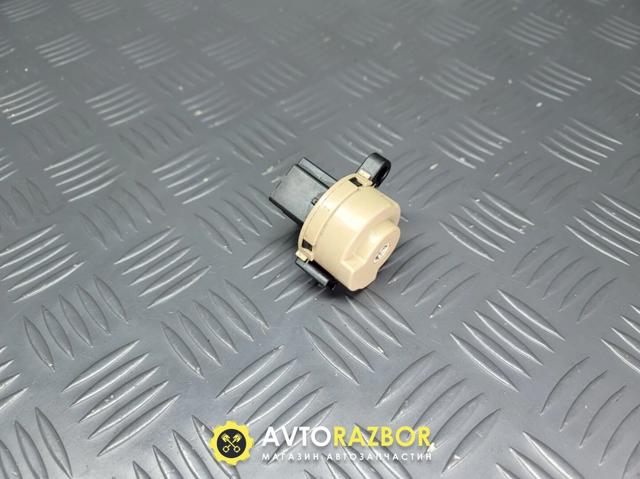 Контактна група замка запалювання LC7066151 MAZDA