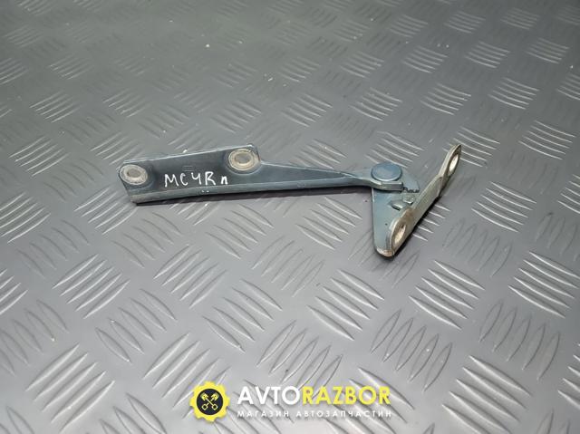 Шарнір капота правий M896535 MITSUBISHI