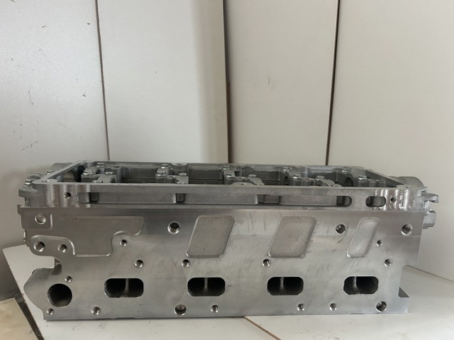 Головка блока циліндрів (ГБЦ) 03L103351N MARKET (OEM)