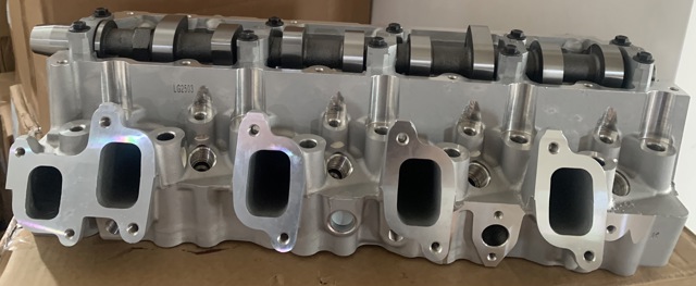 Головка циліндрів 1110169175 TOYOTA