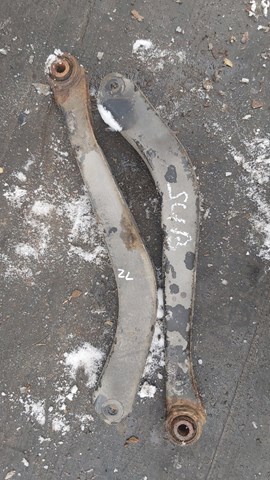 Балансир задній верхній, лівий/правий 20250AE010 SUBARU