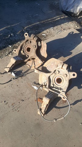 Колеса і маточини 40202JG000 NISSAN