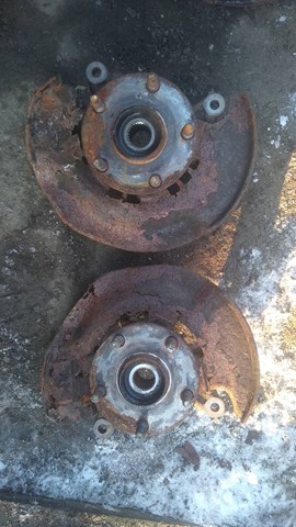 Вісь передня і поворотні кулаки 4321142060 TOYOTA