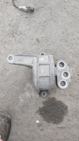 Права подушка мотора 5684178 GM