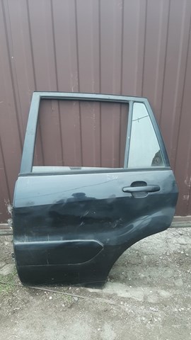 Двері пасажирськи задні ліві 6700442040 TOYOTA