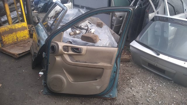Дверка передня права 7600426110 HYUNDAI