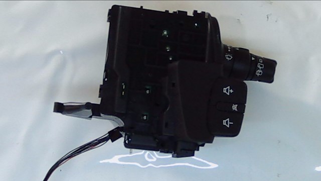 Перемикач підрульовий, правий 7701069597 RENAULT