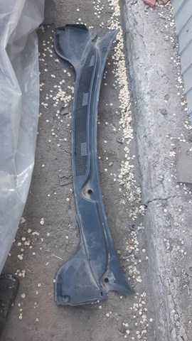 Водостік лобового скла, жабо 8200097006 RENAULT