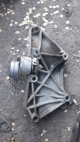 Кріплення генератора 8200100148 RENAULT