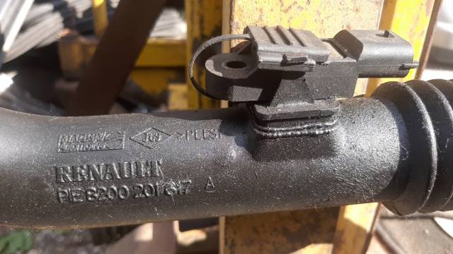 Датчик тиску наддуву (датчик нагнітання повітря в турбіну) 8200168253 RENAULT