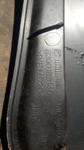Решітка двірників, ліва 8200183140 RENAULT