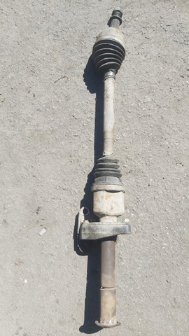 Привід передній правий 8200184199 RENAULT