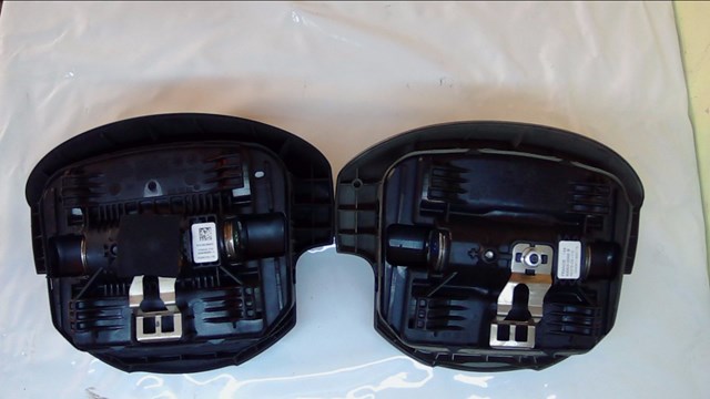 Установка подушки безпеки водія 8200485099 RENAULT