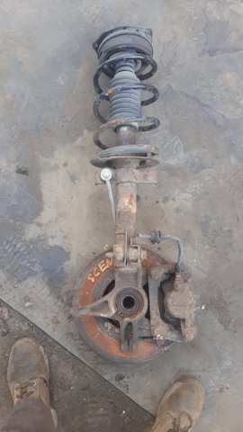 Амортизатори передні 8200851837 RENAULT
