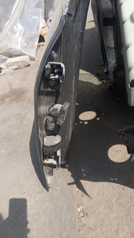 Дверний шарнір задній правий 8200885639 RENAULT
