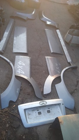 Накладка передньої лівої двері 87753H1040 HYUNDAI