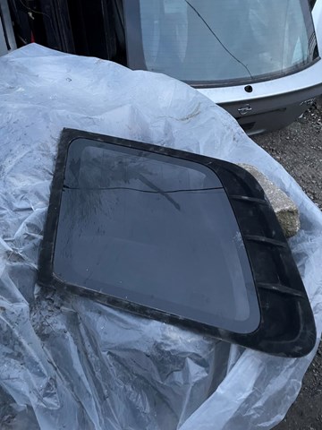 Скло багажного відсіку, ліве 8783026010 HYUNDAI
