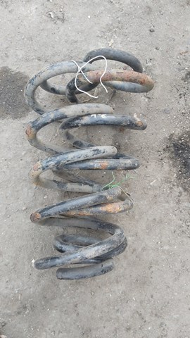 Гвинтова пружина підвіска 8D0411105FF VAG
