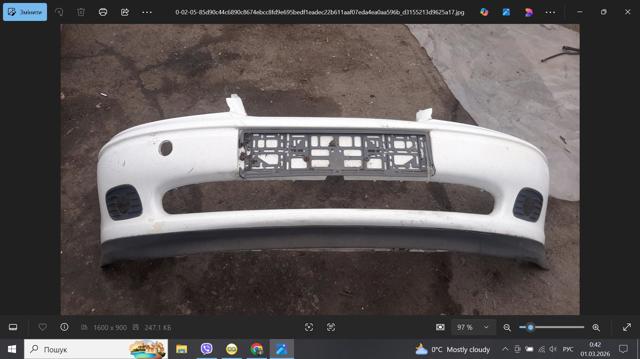 Бампер передній в зборі 9118527 OPEL