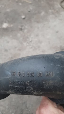 Патрубок повітряний, вихід повітряного фільтра 9656953680 PEUGEOT