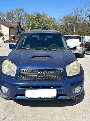 Решітка радіатора Toyota RAV4 2
