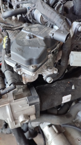 Клапан EGR рециркуляції газів 05L131501N VAG
