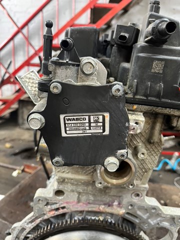 Насос вакуумний 5048401AA CHRYSLER