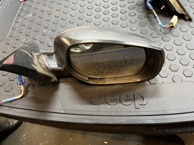 Праве бокове дзеркало 963014HB0A NISSAN