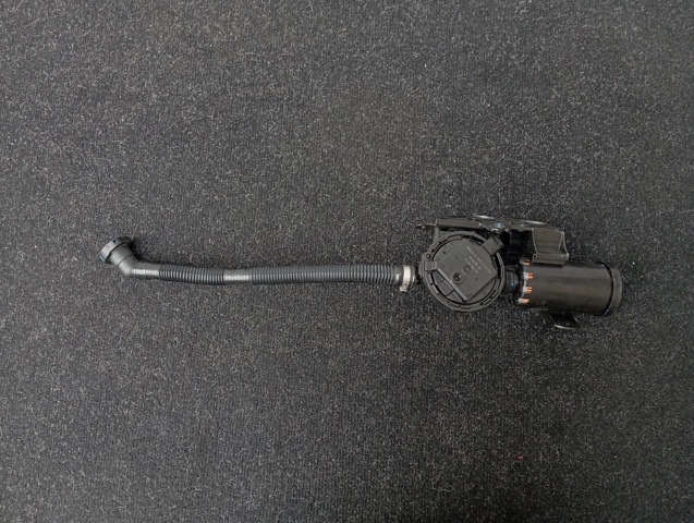 Насос діагностики течі в баку 16137404081 BMW