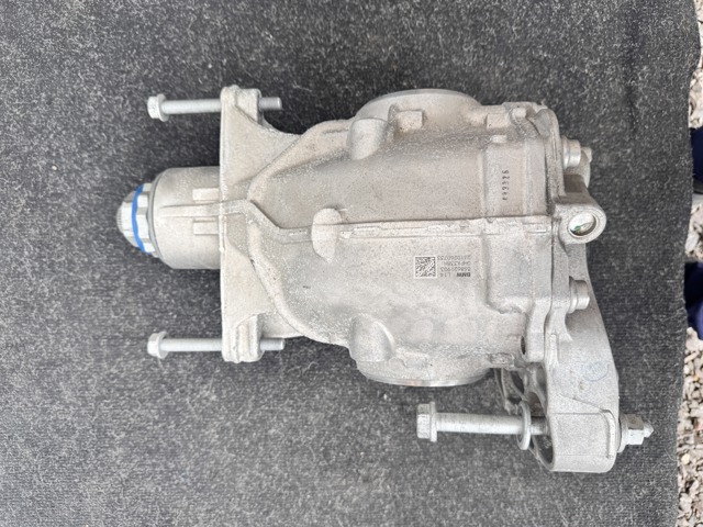 Задній редуктор 33108643134 BMW