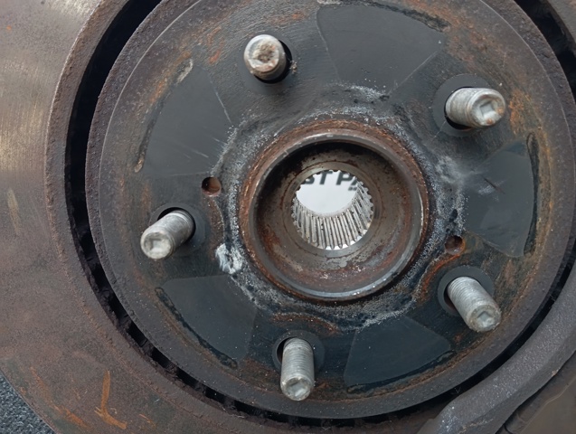 Маточина колеса передня 4355033050 TOYOTA