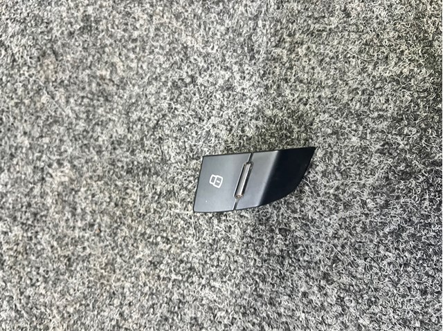 Вимикач центрального замка 4L0962108B VAG