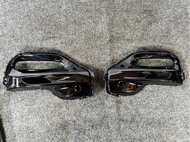 Ободок/окантовка фари противотуманной, правий 51118099732 BMW