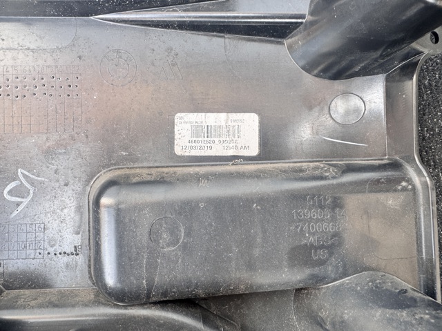 Напрямна заднього бампера, права 51127400668 BMW