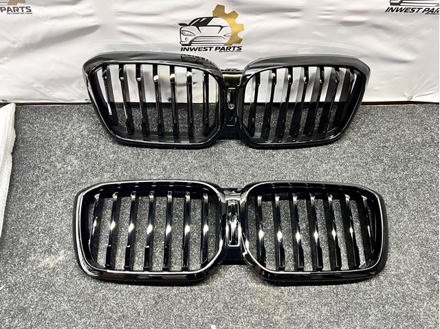 Решітка 51135A1AC55 BMW