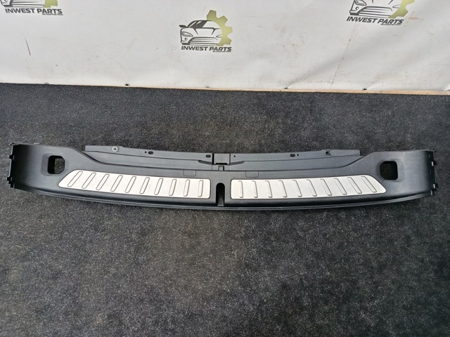 Облицювання задньої панелі багажника 51487396611 BMW