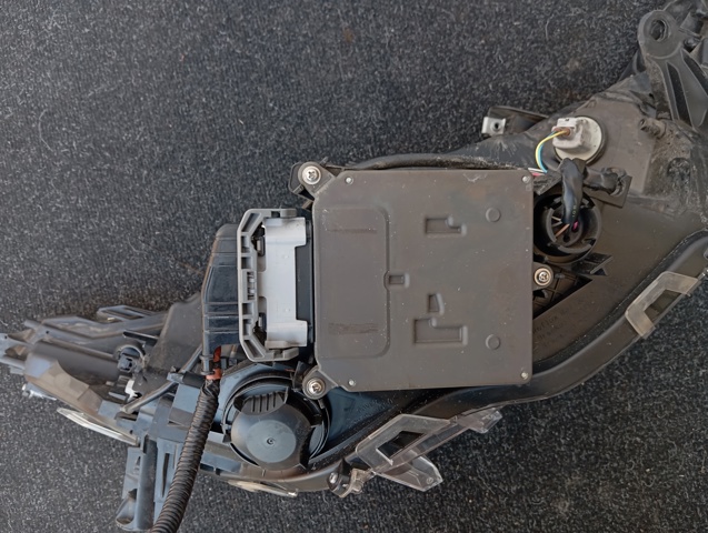 Фара правая 8114542840 TOYOTA