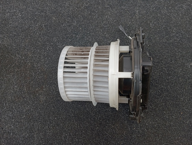 Вентилятор грубки Toyota Prius