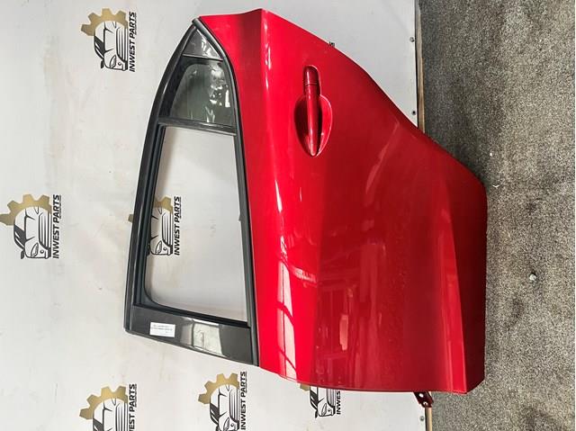 Скло задніх дверей, лівих BHN173510A MAZDA