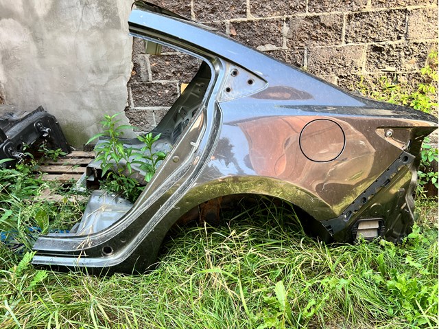 Лючок паливного бака GHK142410 MAZDA