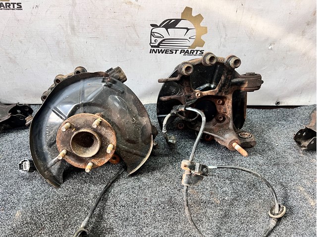 Цапфа ліва GHP92612XD MAZDA