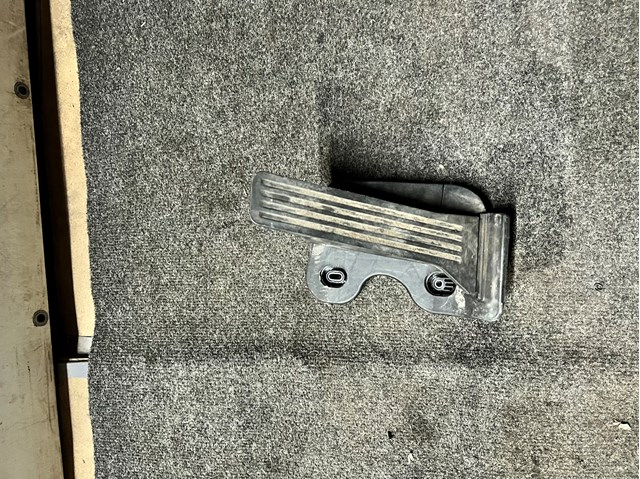 Підаль газу GHP941600 MAZDA