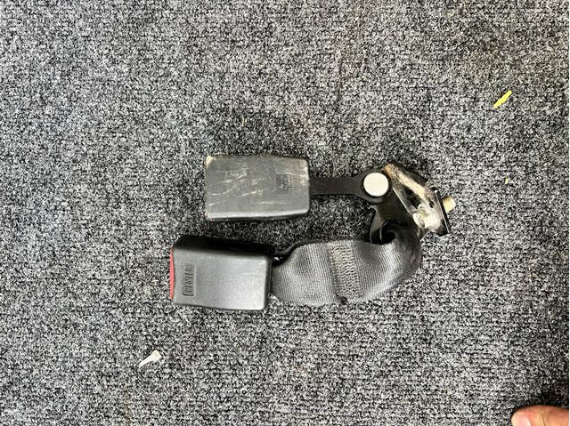 Ремінь безпеки задній GJY957740D MAZDA