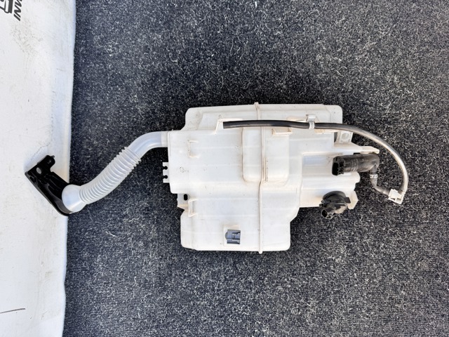 Бачок омивайки K03167481 MAZDA