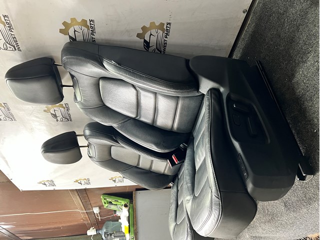 Подушка безпеки AIRBAG спинки сидіння, лівого K12357KB0 MAZDA